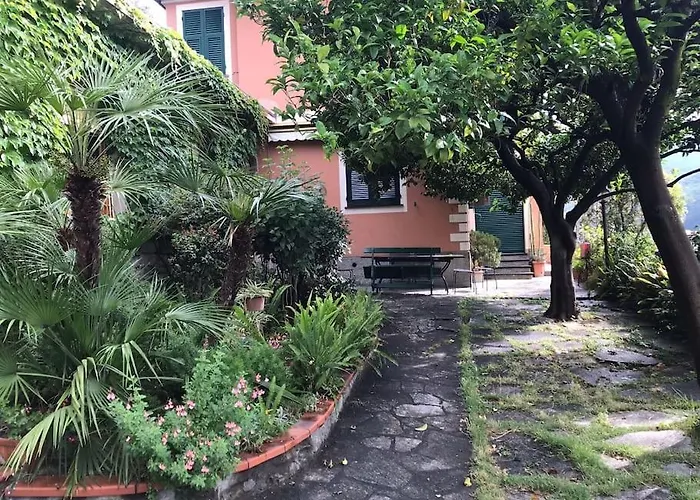 Casa Della Pina Recco