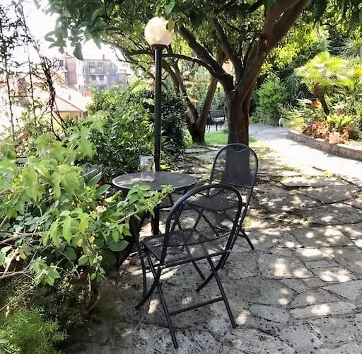 Semesterbostad Casa Della Pina *